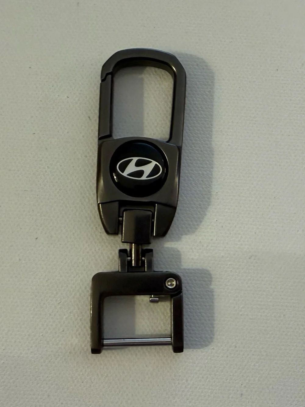 Hyundai Key Fob Keychain in Metal with Logo NWT